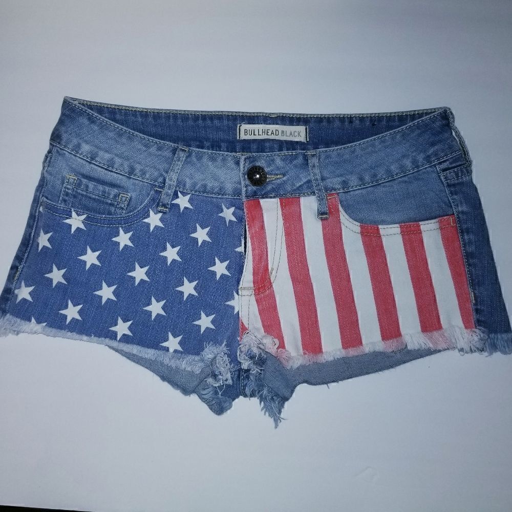 Bullhead black  Jean  Patriotic shorts size 1. ^